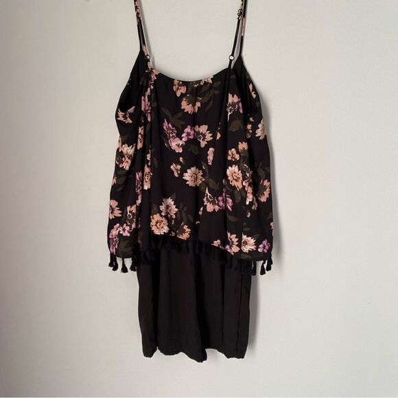 Design Lab Floral Sleeveless Layered Romper - Picture 4 of 4